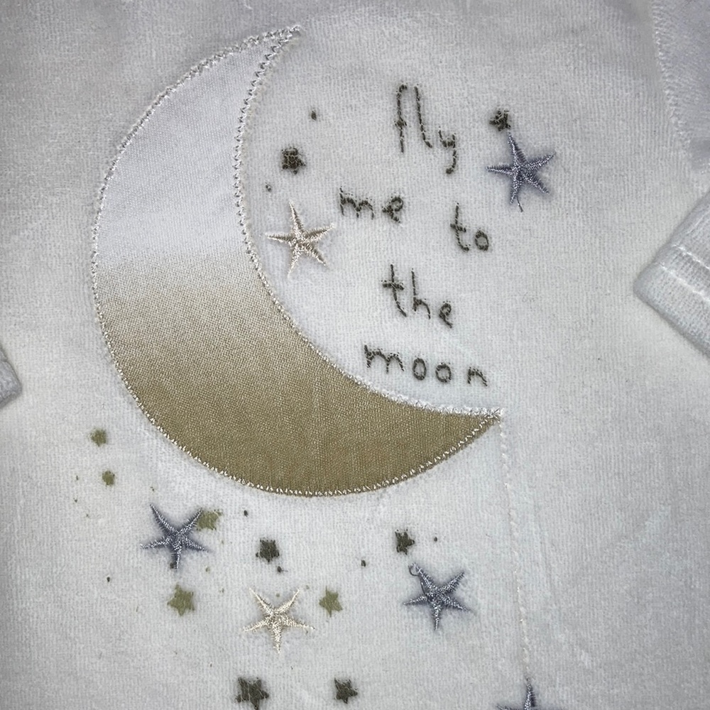 Pitter patter fly me to the moon cream unisex fleece sleeper one piece 0/3m